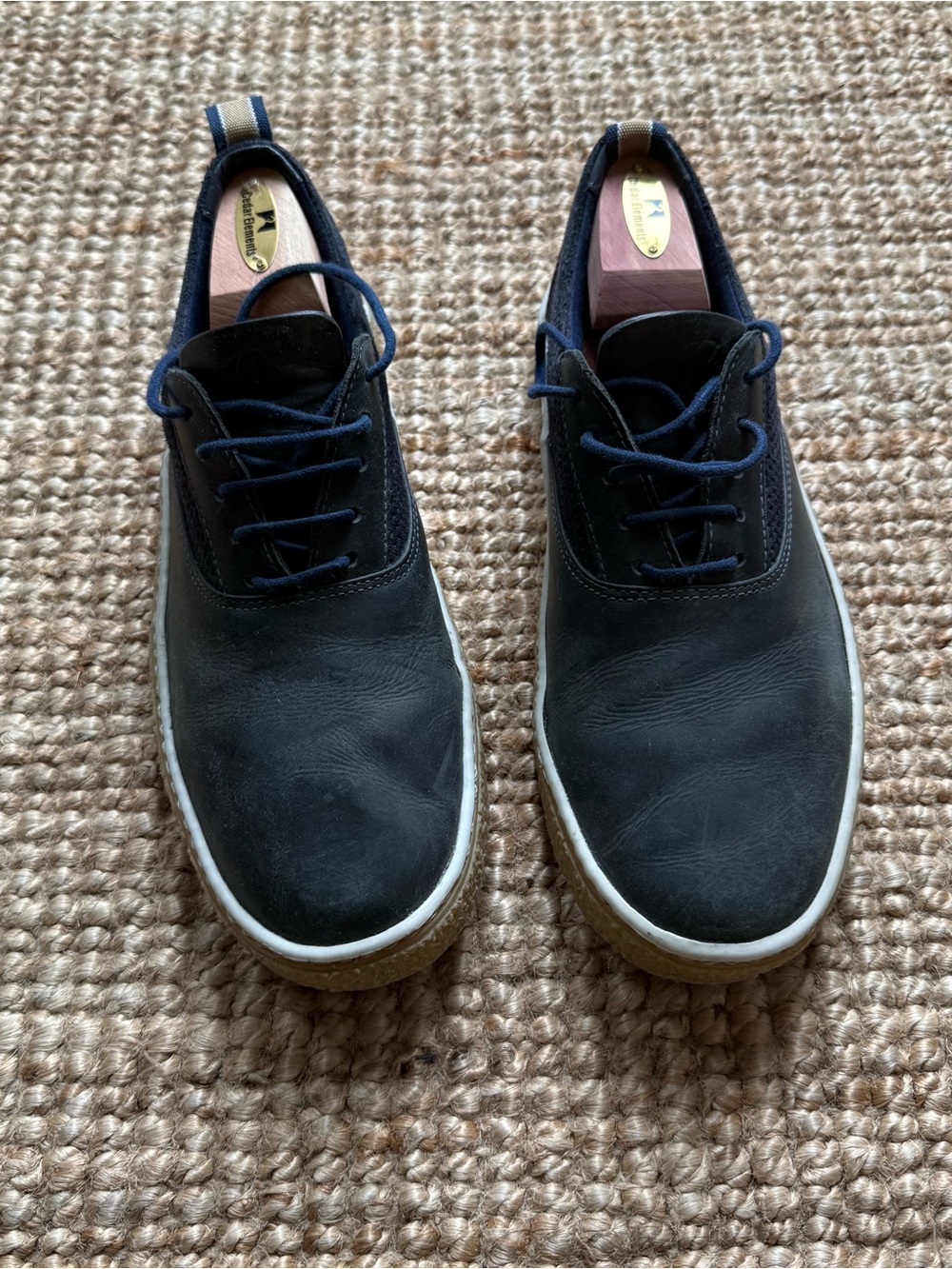 Men's Casual Lace-Up Sneakers in Navy